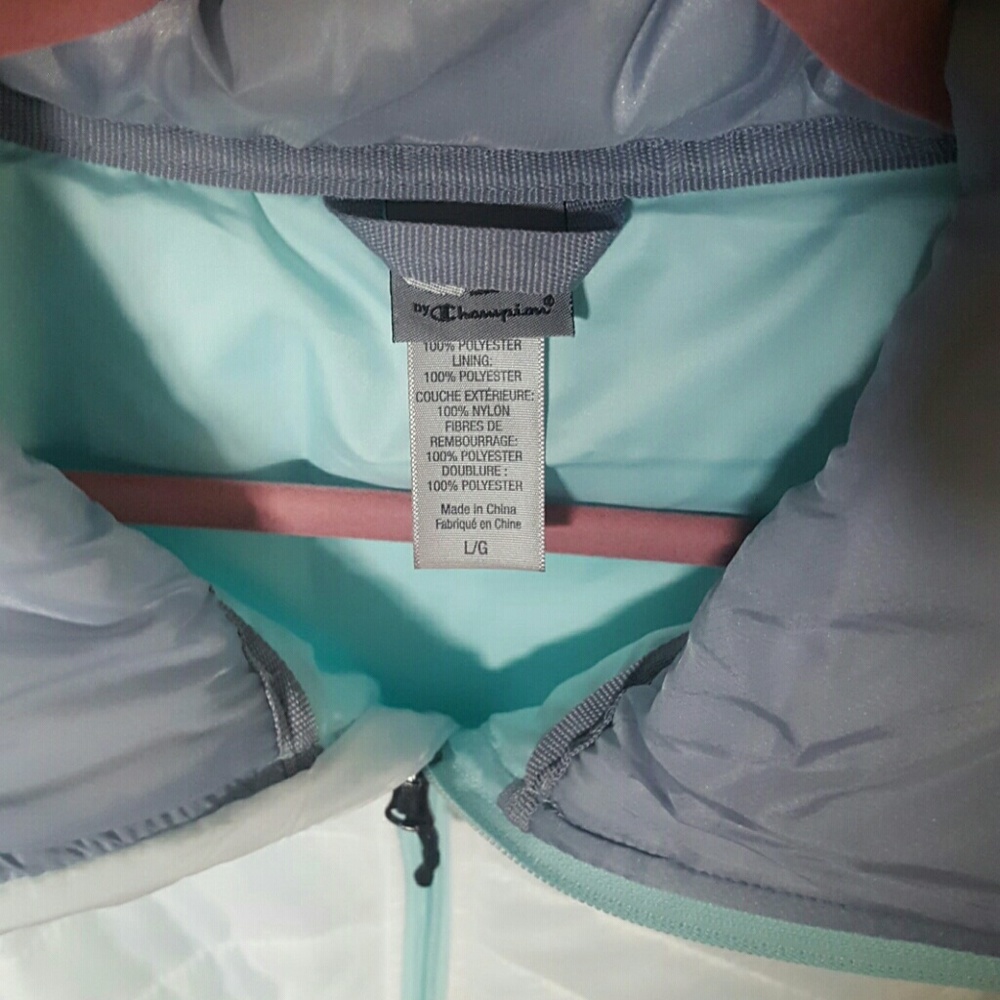 Vest - Picture 2 of 3